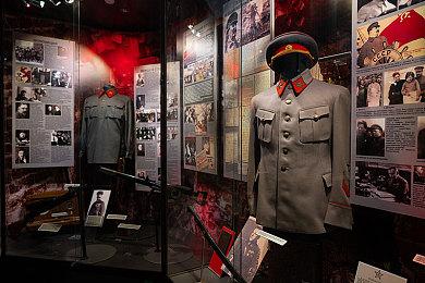 《堡垒之夜》联动《合金装备》 固蛇和雷电登场